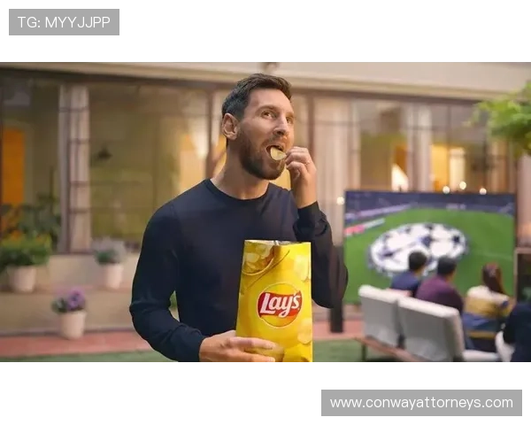 苏亚雷斯训练完回家直接啃牛排，这哪是吃饭，分明是喂猛兽